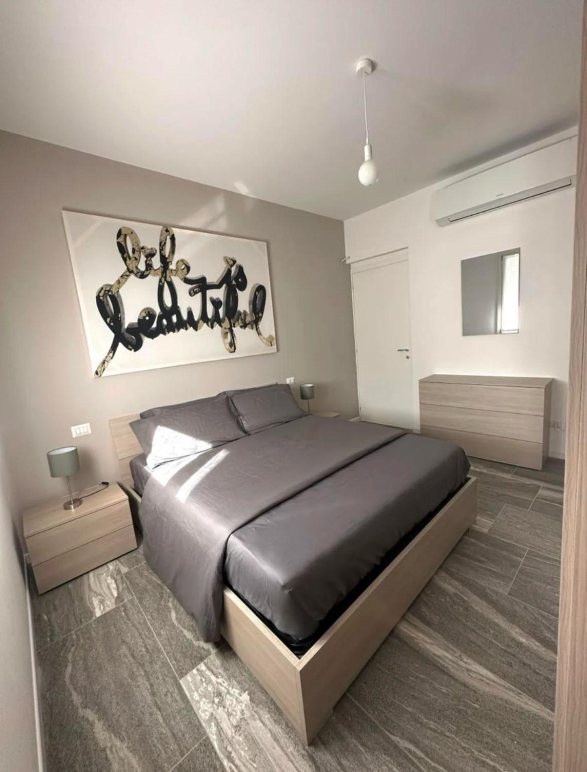 Essential Apartment Sesto San Giovanni Exterior photo