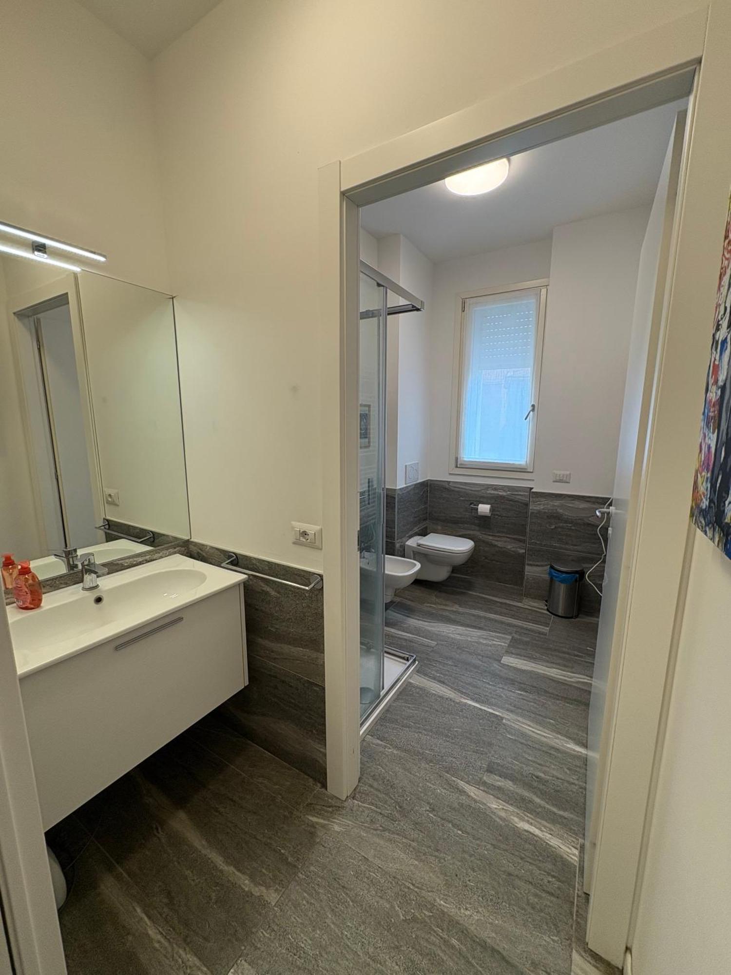 Essential Apartment Sesto San Giovanni Exterior photo